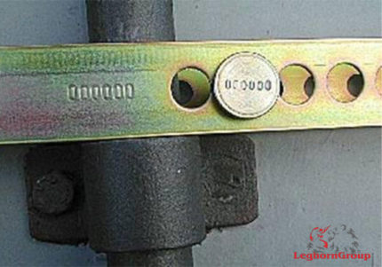 metallic engraved security barrier seals forkseal m.e.