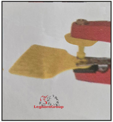 Animal ear tag pliers step 4